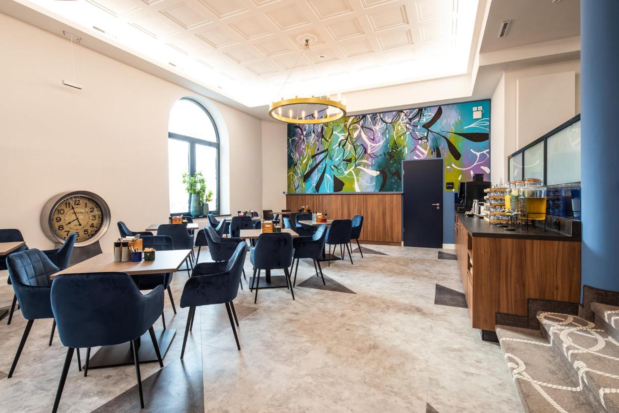 - The Niu, Rig By Ihg Отель 3*